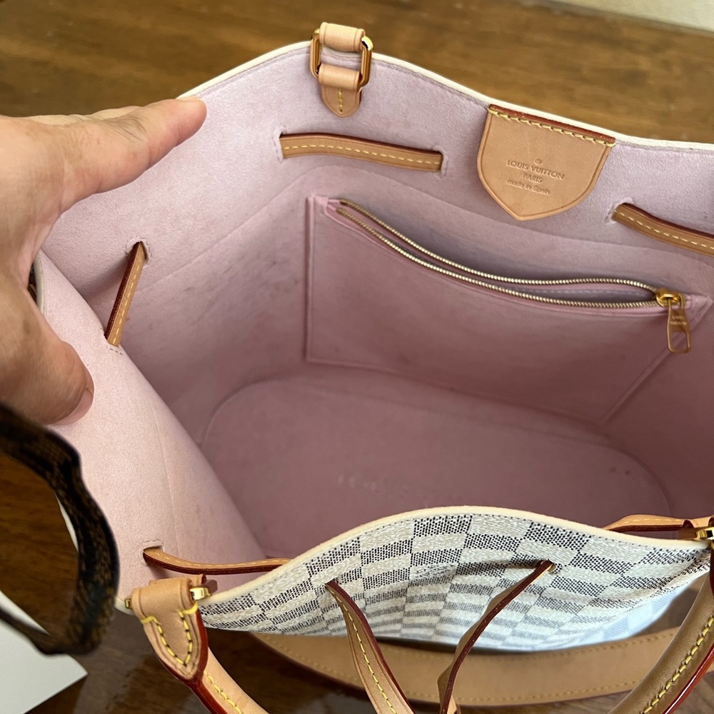Authentic Louis Vuitton Girolata Damier Azur 2018 - Picture 5 of 12